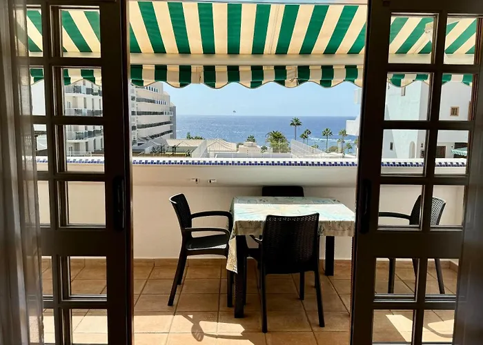 アパート Fanabe Stunning Beachfront Penthouse Parque Royal Adeje Tenerife アデヘ