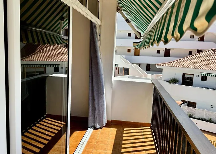 شقة Fanabe Stunning Beachfront Penthouse Parque Royal Adeje Tenerife أذيخي